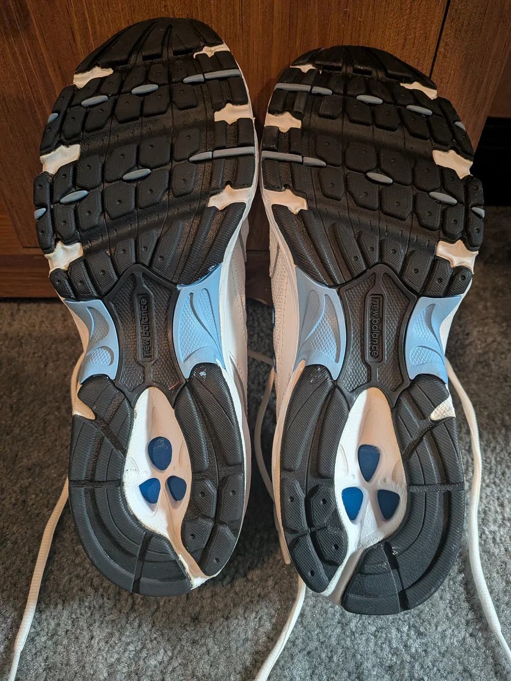 New Balance Ladies Sneakers 9.5 New, never Worn.